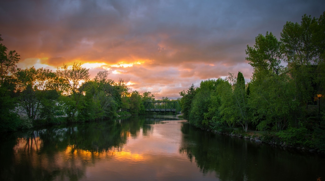 Cedarburg Wisconsin interurban trail bridge