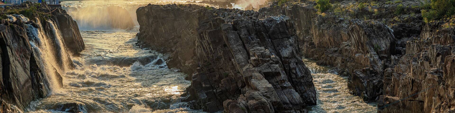 Jabalpur, Madhya Pradesh/India : October 24, 2018 – Dhuandhar waterfall in Narmada river at Bhedaghat, Jabalpur.