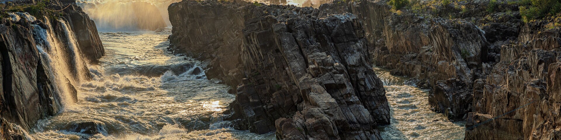 Jabalpur, Madhya Pradesh/India : October 24, 2018 – Dhuandhar waterfall in Narmada river at Bhedaghat, Jabalpur.