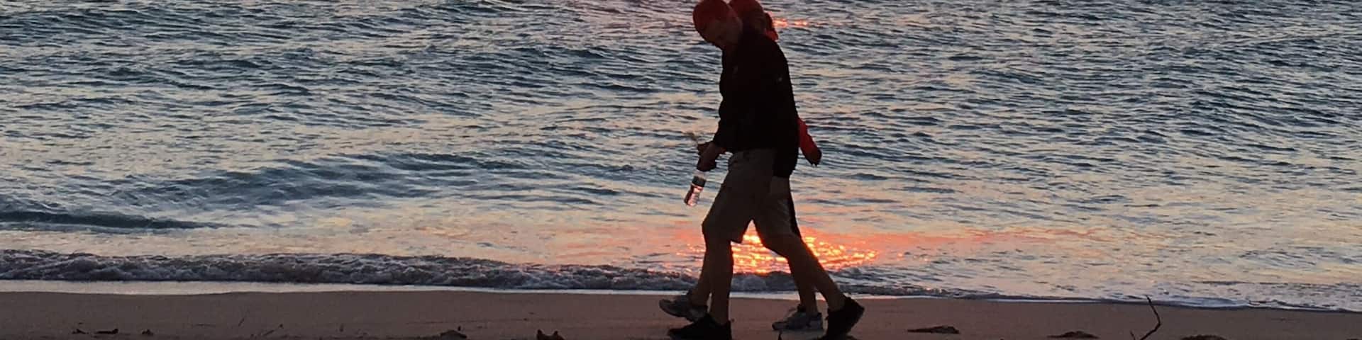 Morning run ! #sunrise #goldenhour
#fun day #life