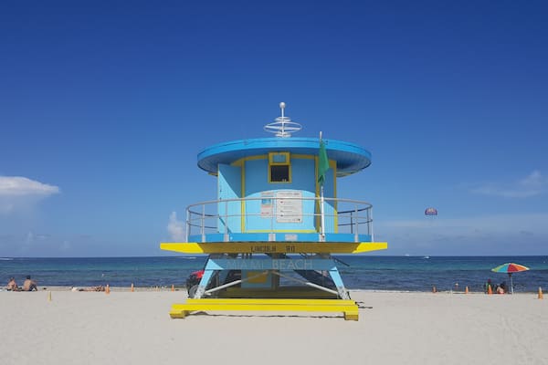 One of many colourful lifeguard towers that line the beach.
-2019
