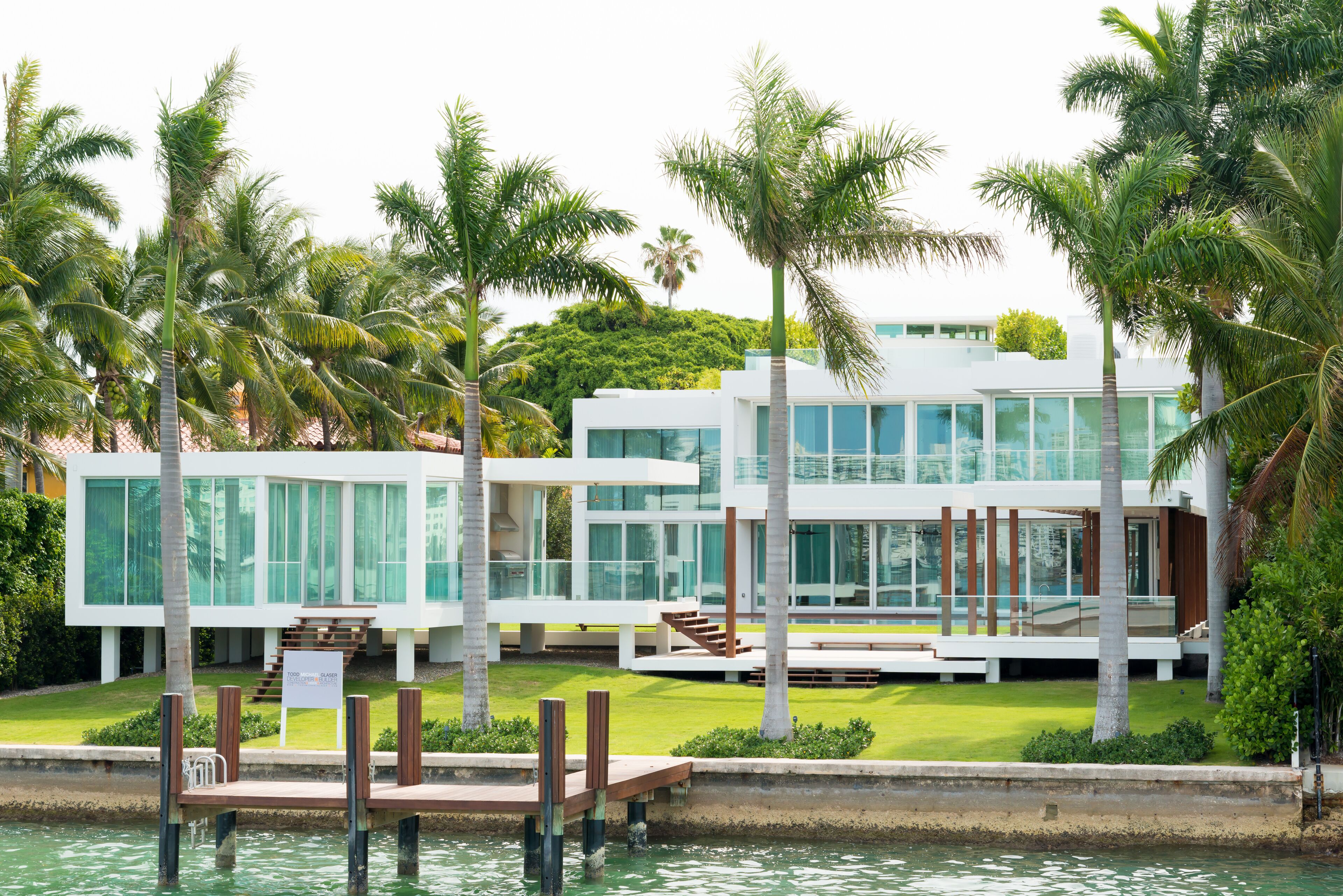 Luxurious mansion on Star Island in Miami