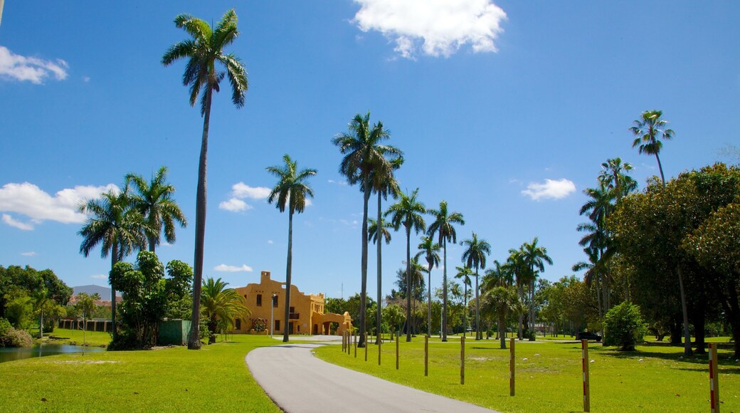 Miami Springs which includes landscape views, a park and tropical scenes