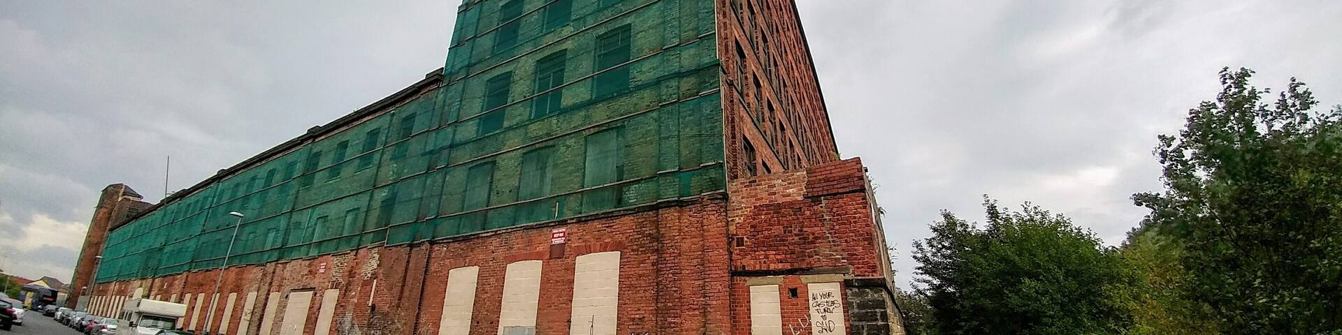 <a href="http://www.yorkshireeveningpost.co.uk/news/leeds-mill-to-be-redeveloped-after-40-years-of-being-laid-derelict-1-8630384" rel="nofollow">www.yorkshireeveningpost.co.uk/news/leeds-mill-to-be-rede...</a>