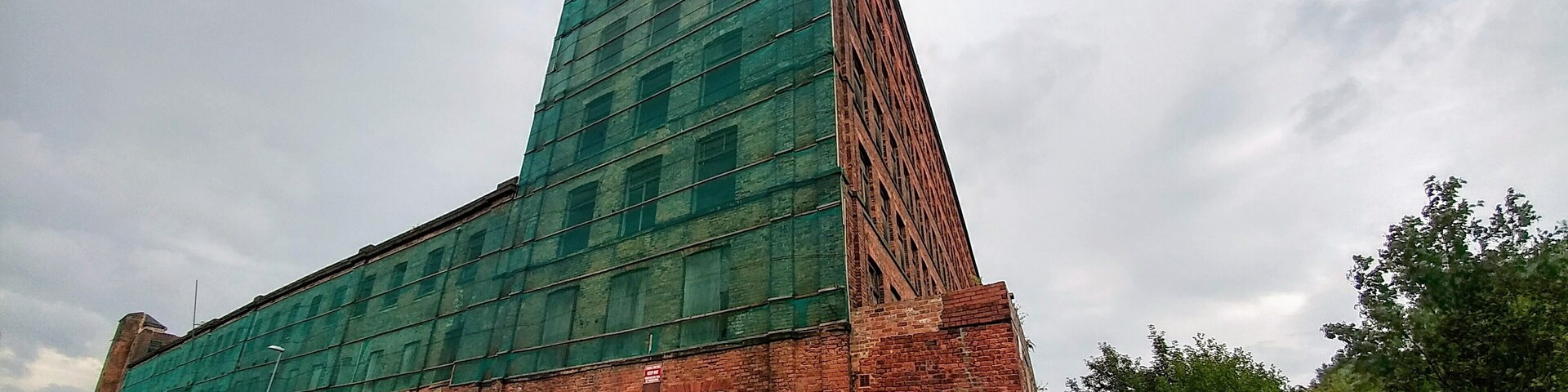 <a href="http://www.yorkshireeveningpost.co.uk/news/leeds-mill-to-be-redeveloped-after-40-years-of-being-laid-derelict-1-8630384" rel="nofollow">www.yorkshireeveningpost.co.uk/news/leeds-mill-to-be-rede...</a>