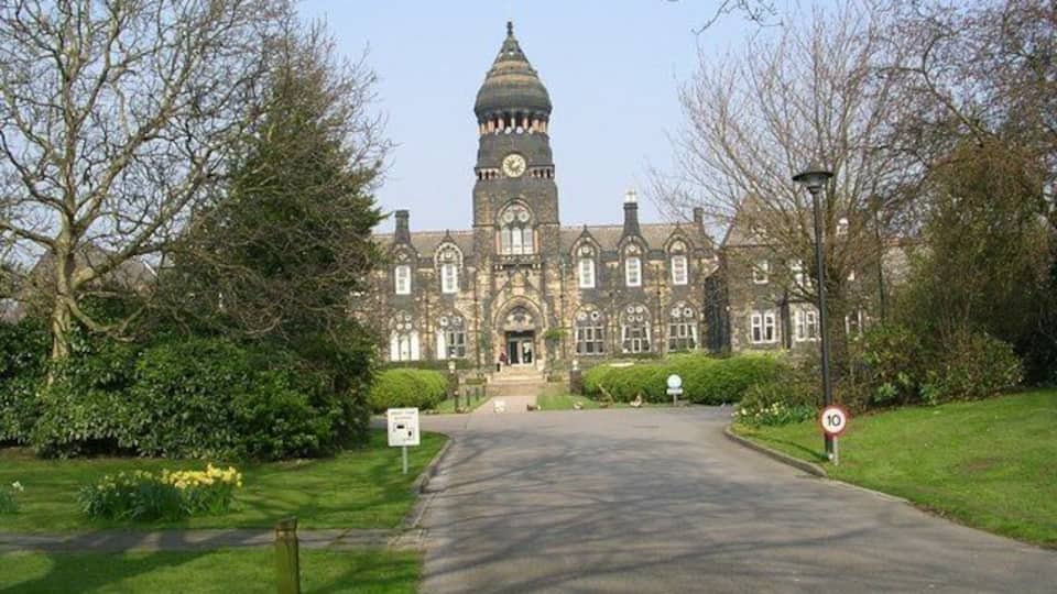 Hinsley Hall, Headingley Now the Diocesan Pastoral Centre for the Catholic Diocese of Leeds. It was originally built in the 19th century as a Wesleyan College and later taken over by the Little Sisters of the Poor.