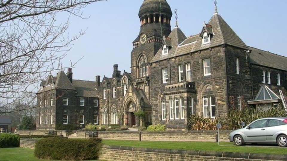 Hinsley Hall, Headingley Now used as a Pastoral Centre for the Catholic Diocese of Leeds. It was built in the 19th century originally as a Wesleyan College and was later used by the Little Sisters of the Poor.