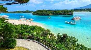 Kabira Bay, this is one of the most beautiful sightseeing spots in Ishigaki
