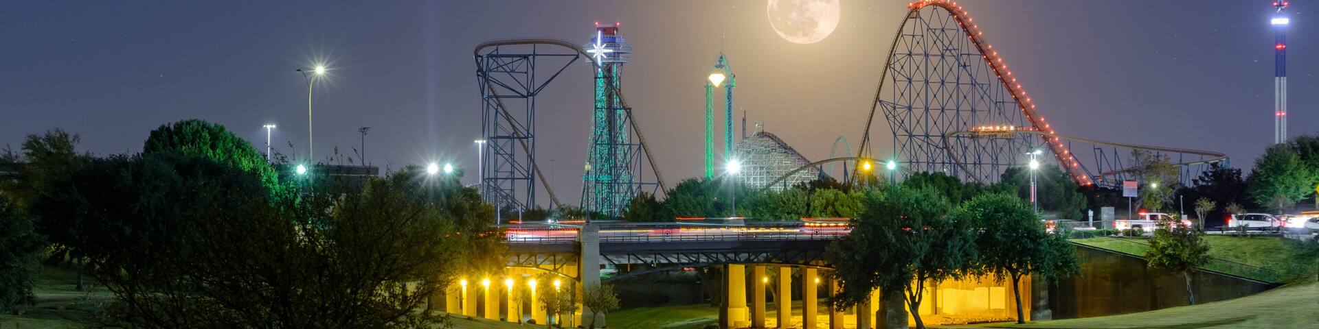 Texas Six Flags night light,2018