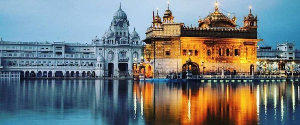 Once upon a time I got a chance to visit a place of immense exquisite and magnificent serenity called Golden Temple or Harmandir Sahib or Darbar Sahib. 
Amritsar is not only famous for its mouth watering foods or wagha border but also world wide known for Golden temple which is embodying an unique blend of Hindus and Muslim architecture. 
The photographer's paradise, foodie's hub and an open place for people if all faith. 
A must visit place which opens 24*7 and I also visited the place twice day and night not only for photography but also for langer. 
Do read more about golden temple and amritsar on my page : www.everycornerofworld.com
.
.
.
#goldentemple #amritsar #BVSBlue #Blue