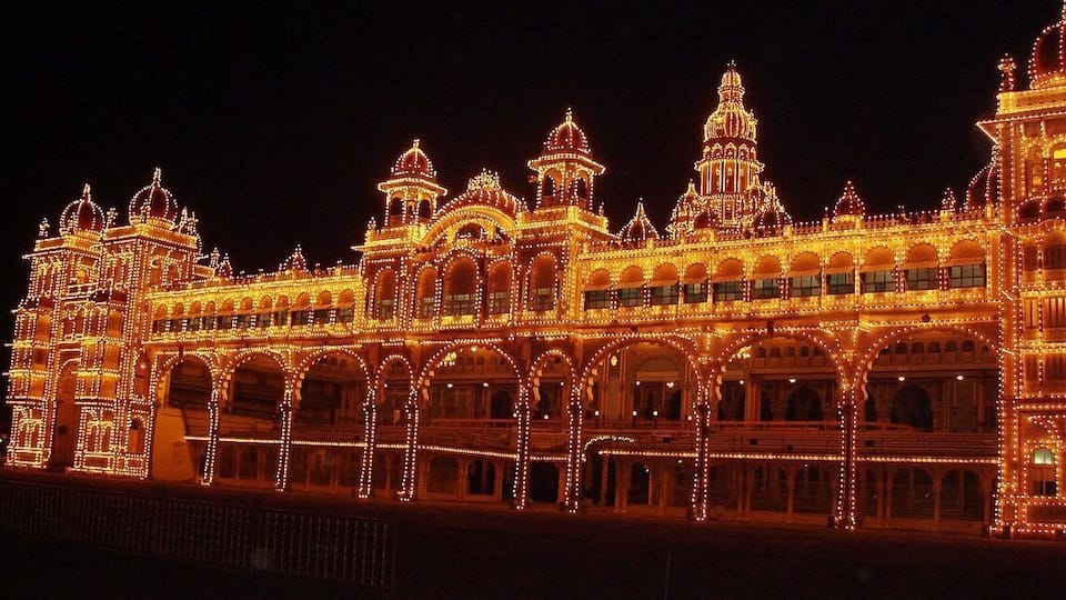 Mysore palace at night.
#BestOf5 #Patterns
#Golden