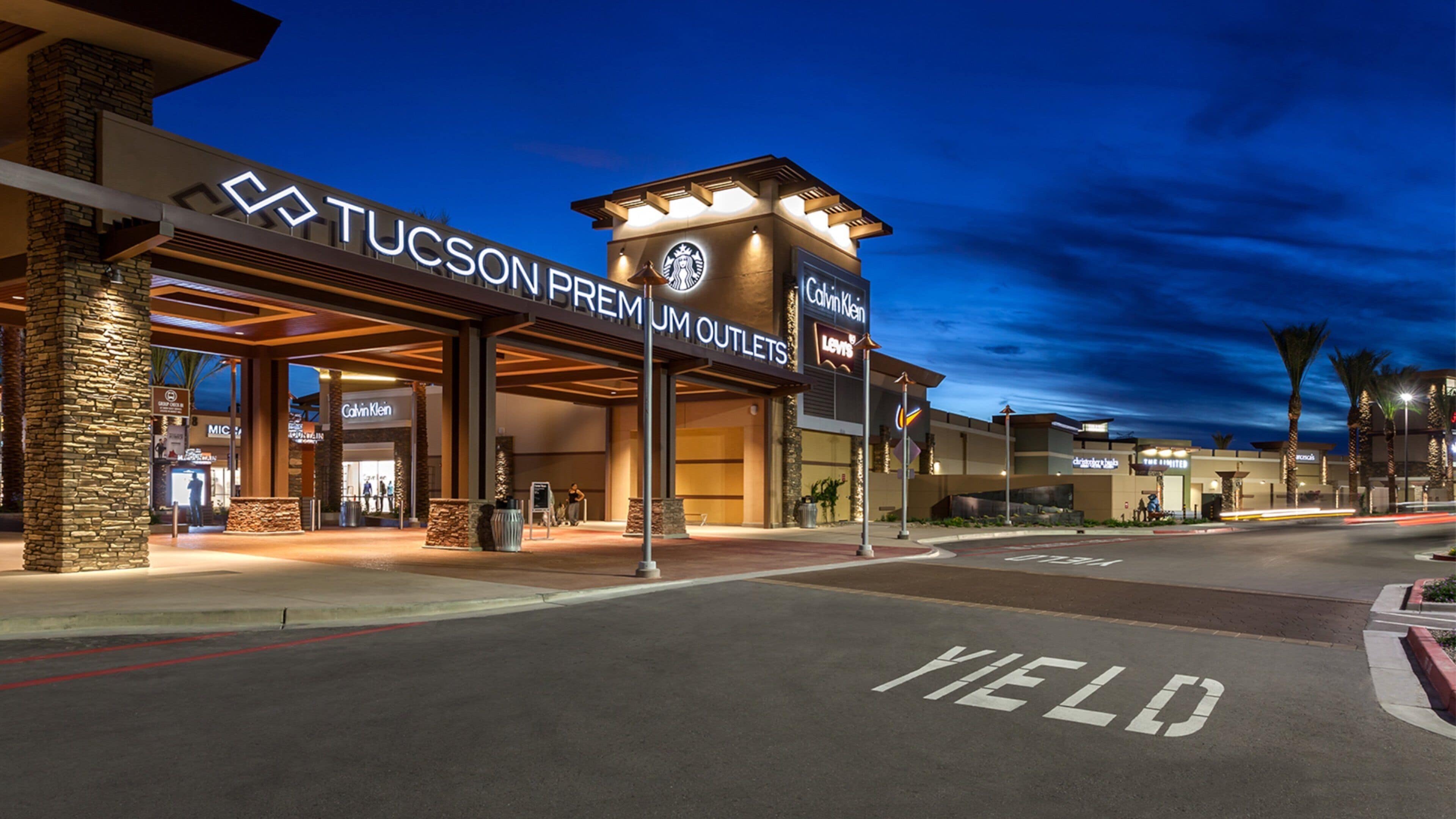 マラーナ 表示 夜景 と ショッピング