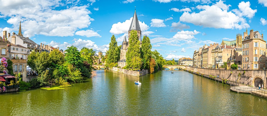 Panoramic view at the Church New Temple in the streets of Metz - France
