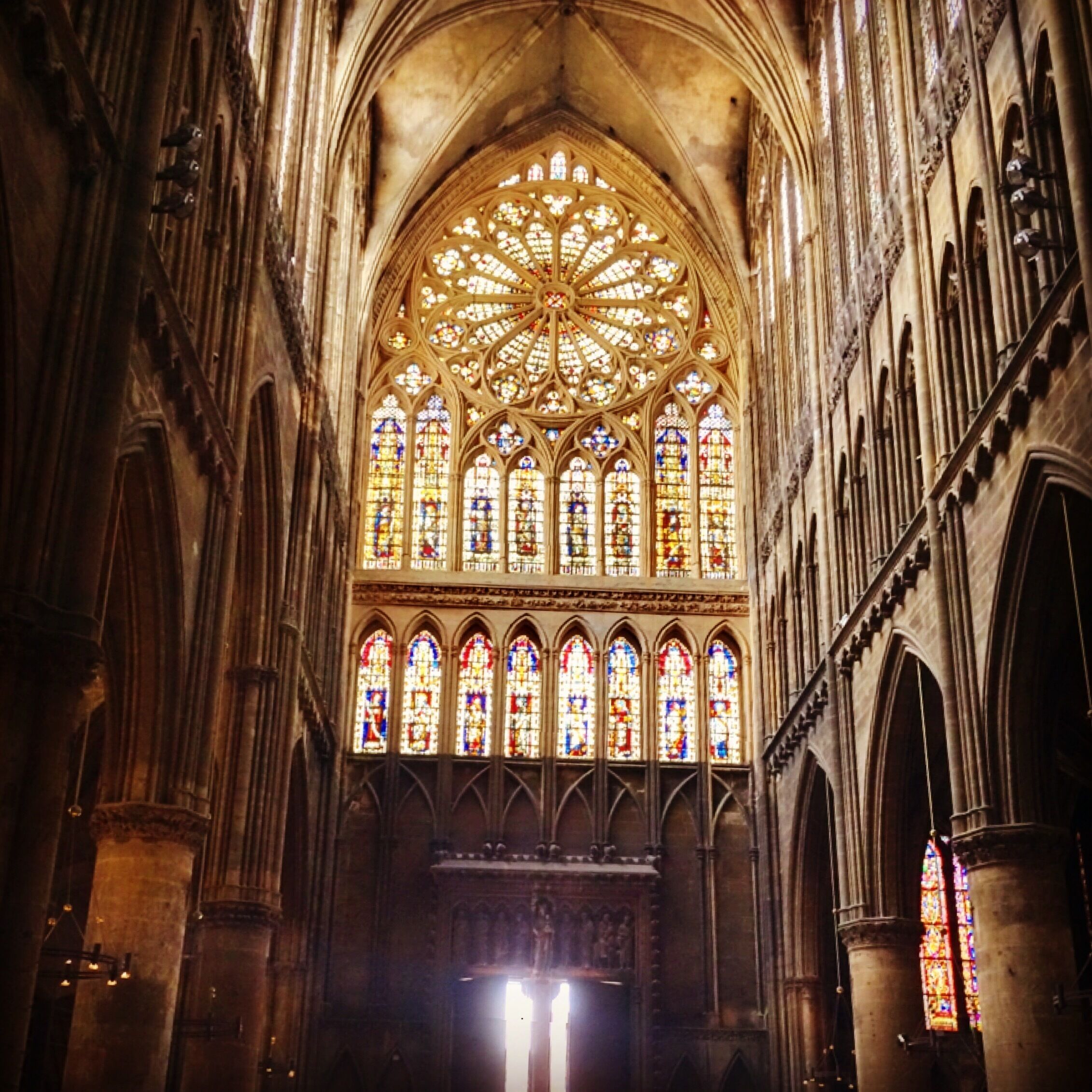Looking back at the main entrance of the Metz Cathedral 