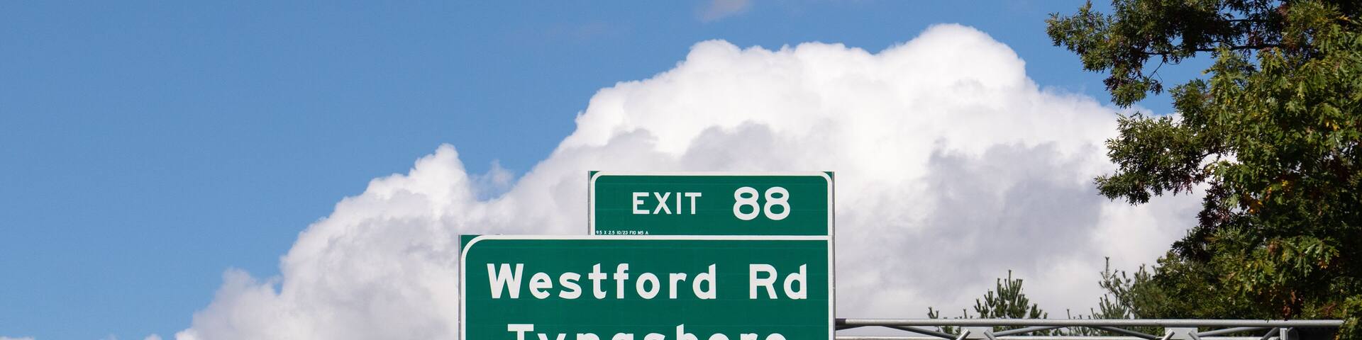 exit 88 sign on US-3 for Westford Rd, Tyngsboro and Westford