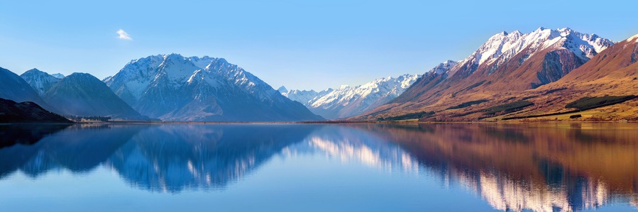 Picturesque Lake Ohau and Southern Alps winter panorama