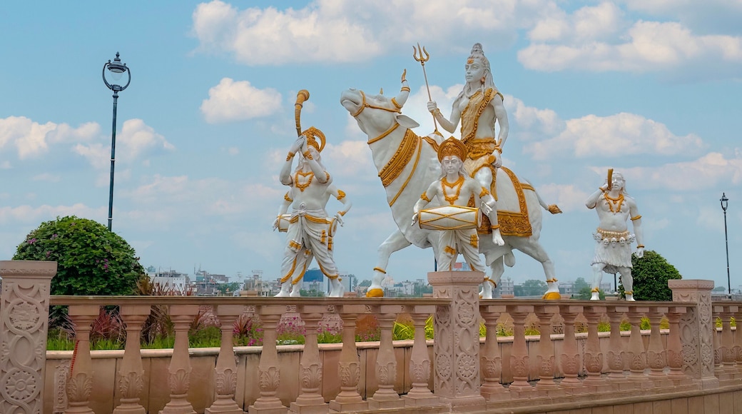 Vivah Of Shiva distant shot of shiva statue ride on a cow, , mahakal corridor hd images, Ujjain Shiva Shri Mahakaleshwar Jyotirlinga Temple