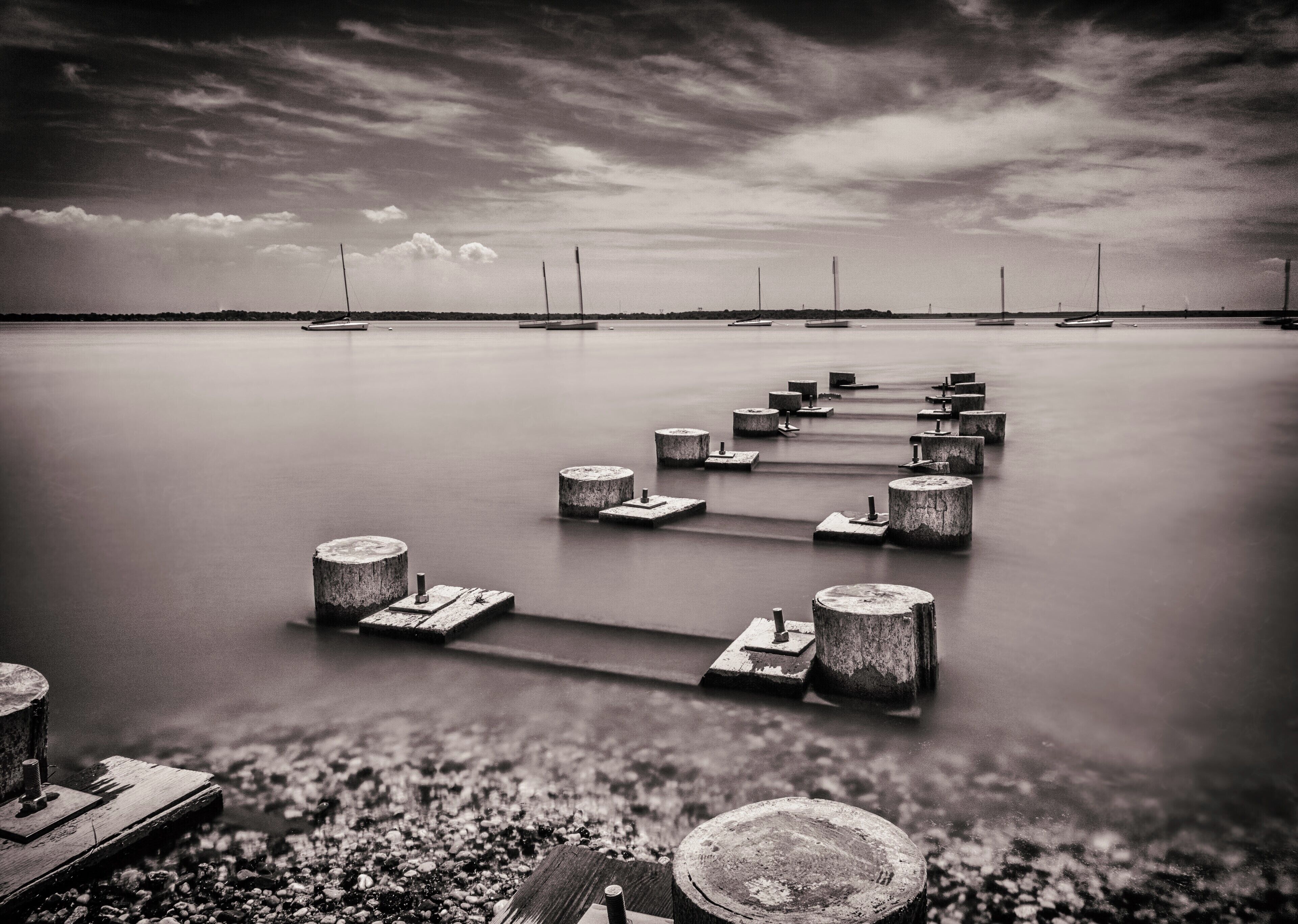 A walk around Battery Park in Old New Castle is filled with photographic opportunities. If you don't see something right away, just wait a while for all the hidden gems to appear with the falling tide.