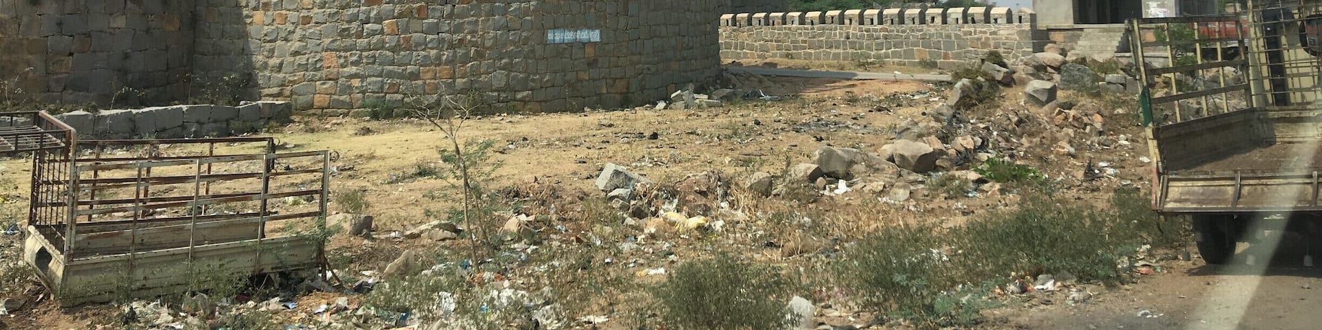 10 miles south-west of Lingsugur. A historical monument with several inscriptions belonging to the Seuna Yadavas of Devagiri. spare quality time for studying the remnants of the Mudgal fort.