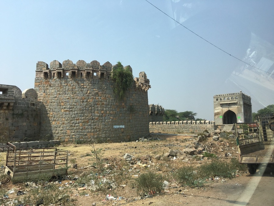 10 miles south-west of Lingsugur. A historical monument with several inscriptions belonging to the Seuna Yadavas of Devagiri. spare quality time for studying the remnants of the Mudgal fort.