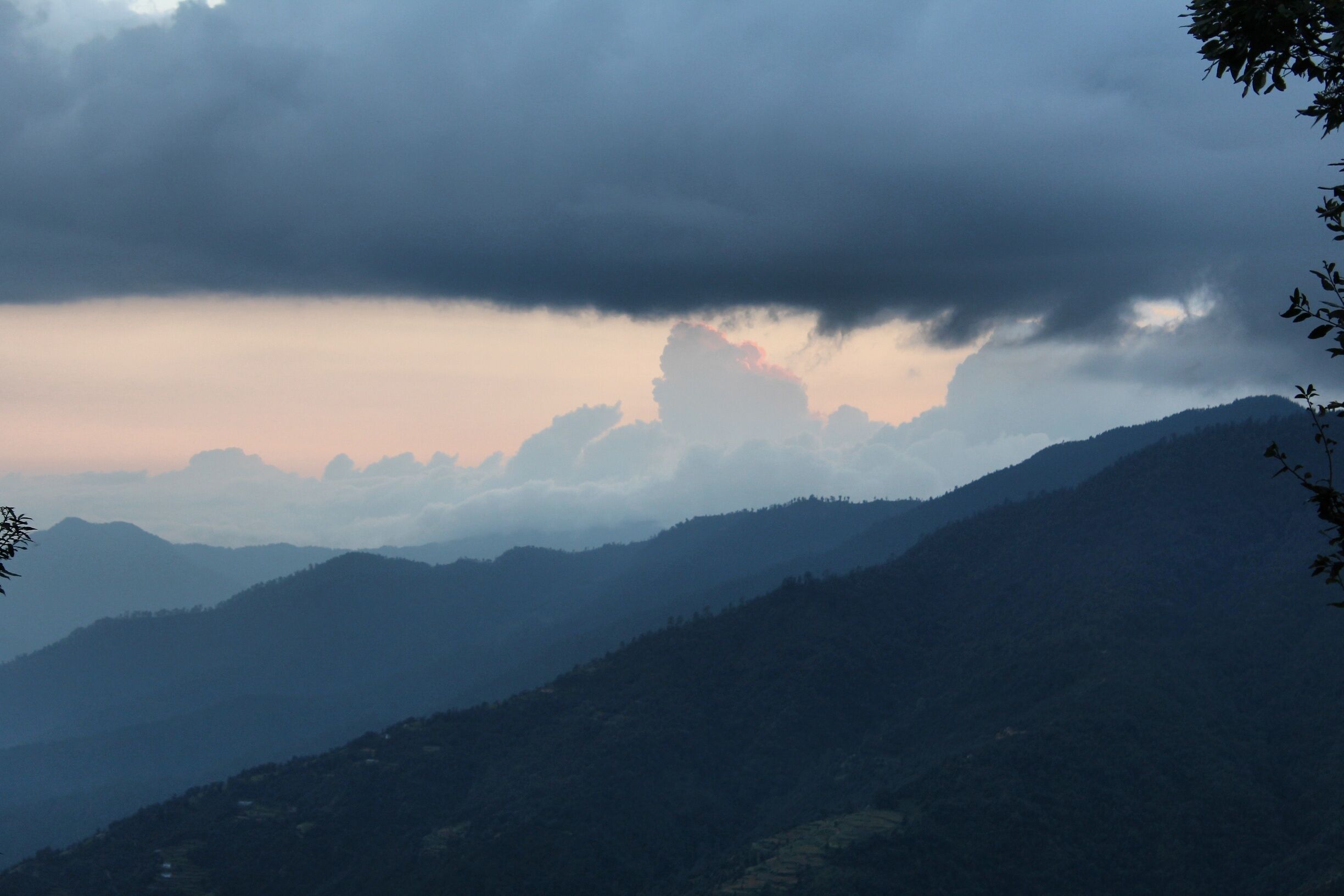 Sunset in the Himalayas #bruisedpassports