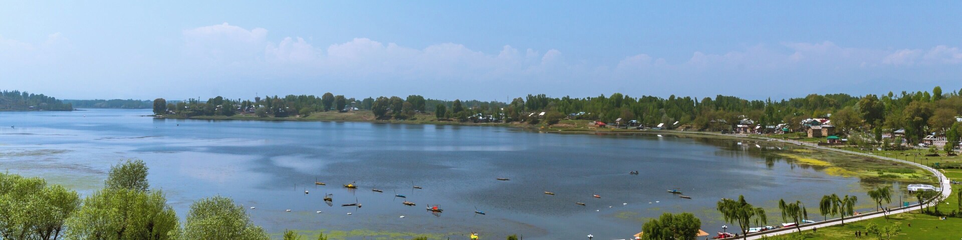 Manasbal is just 27-km from Srinagar. It has the clearest waters amongst all lakes in Kashmir. It is about one-sixth the size of Dal, and still feels larger as it is totally uncluttered.
#Travel #Travelure #Kashmir #Lake #Nature