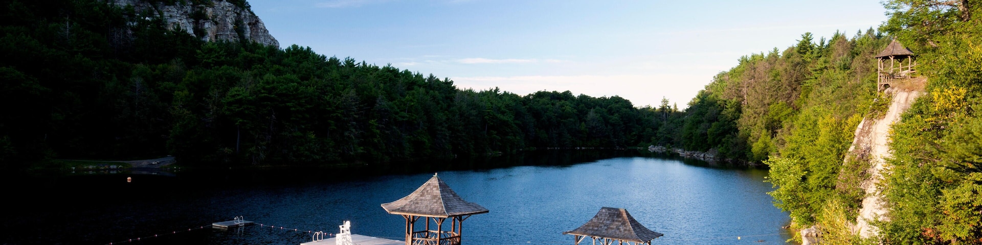 F09B4M Lake Mohonk - Mohonk Mountain House, New Paltz, Hudson Valley, New York, USA