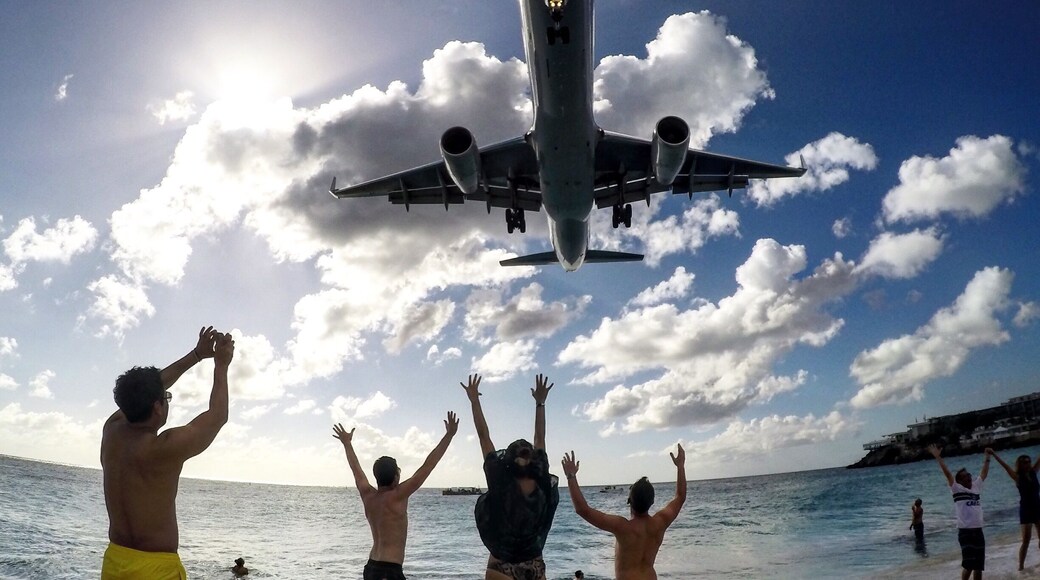 Scratch #SXM off your bucket list and watch the jetliners dodge beachgoers at #MahoBeach in Sint Maarten.
#cruise #celebritycruises #shiplife #expedia #cruiseshipcenters #beachbound #lifeatexpedia