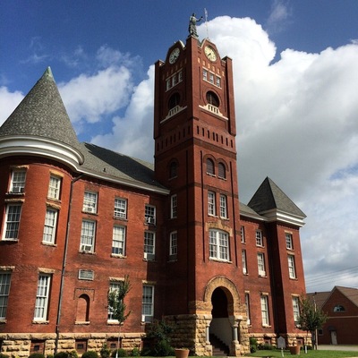 Jackson County Courthouse, Arkansas
#arkansas #courthouse #newport #architecture #streetview #oldbuilding