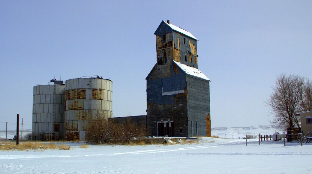 Great little town, that is famous for its Chilli.
This town needs help so please stop off and spend some money at the soda Fountain #snow