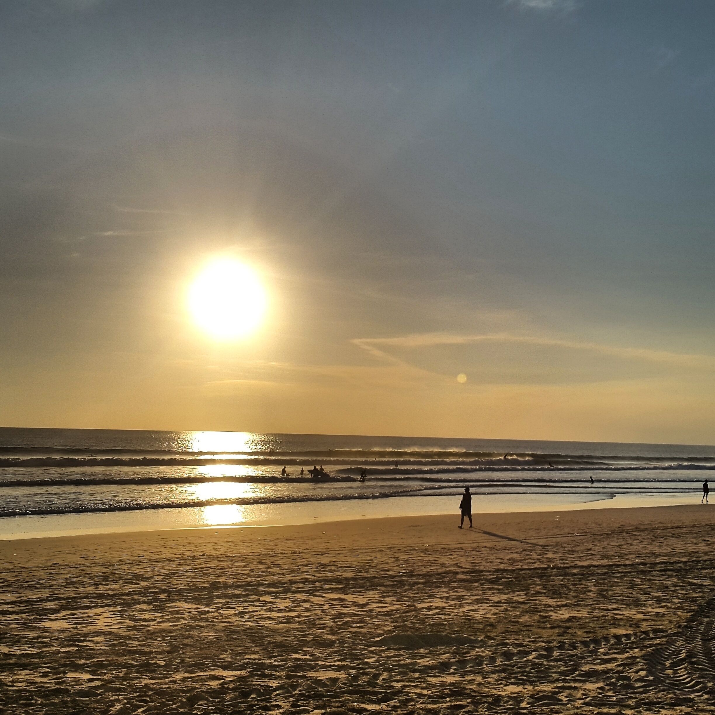 This sunset was taken just now at the beach fronting Bali Niksoma.  #pinoyexpatinbali #thisishowweexplore #iamchristraveller
