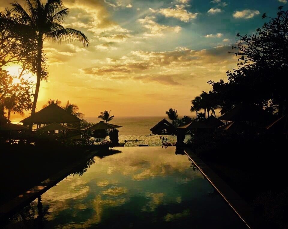 Never seen a sunset as pretty as this! A must visit place in #blue Bali! 