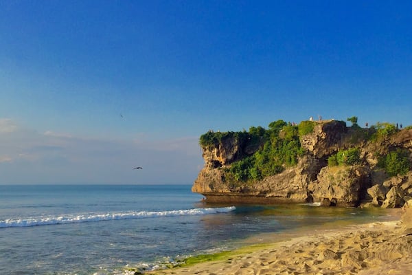 The southern shores of Bali is where the surfing scene started. The rolling waves and quiet, beautiful beaches evolved into the popular wave riders' playgrounds - go and learn to surf there! #LifeAtExpedia