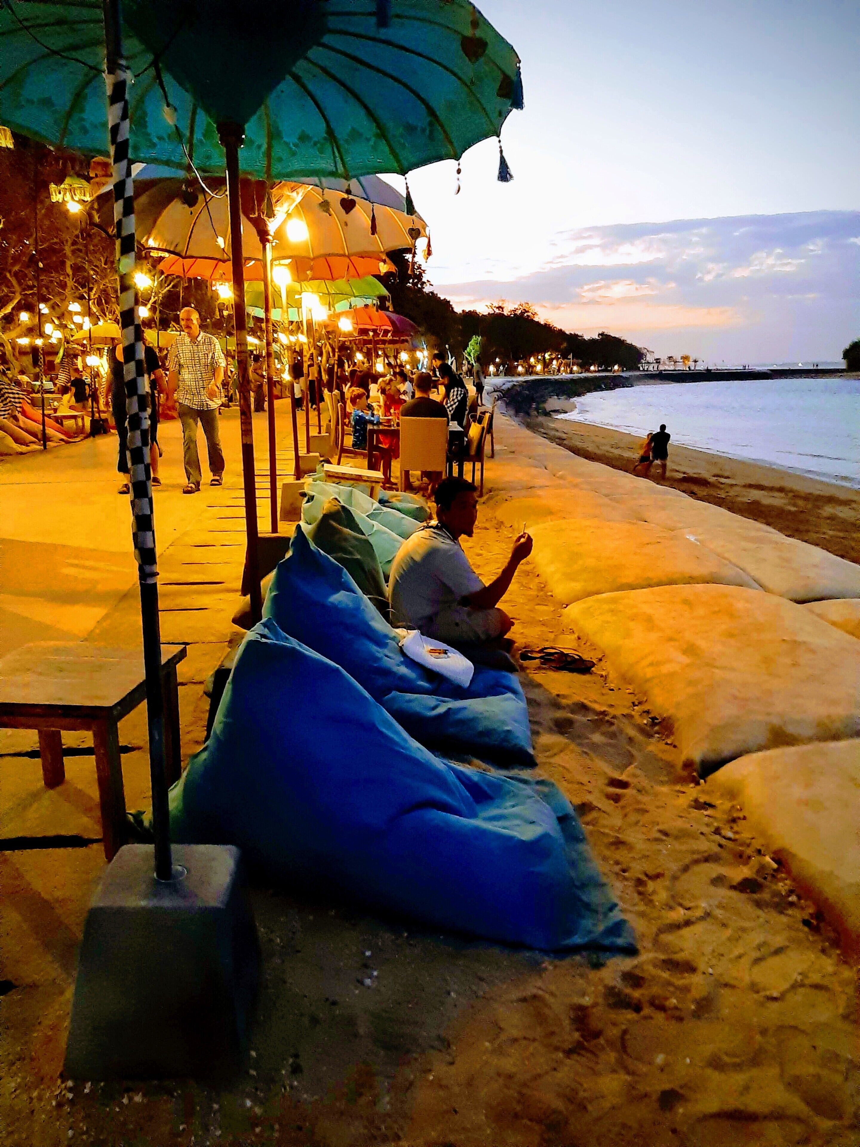 Evening Walk, Beach Side, Lights On, Bean Bag Comfort
Enjoy soothing music and delicious food at beach side cafe
#LifeAtExpedia
July'19IndonesiaVacation
NusaDuaBeach
