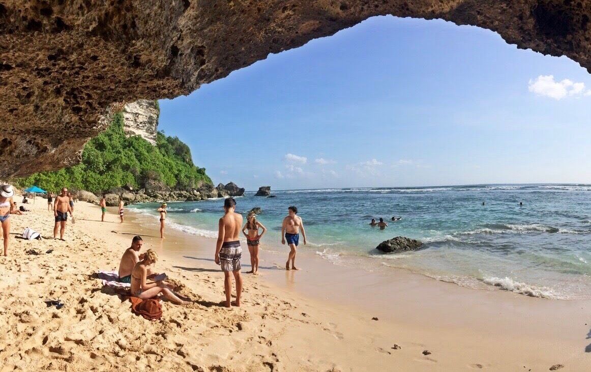 #BeachTips prepare to walk down 1000 steps of stairs and get wet to reach this paradise. The beach can be found upon walking through some caves. When the tide is high, make sure to be ready with your swimsuit and waterproof bag! #LifeatExpedia