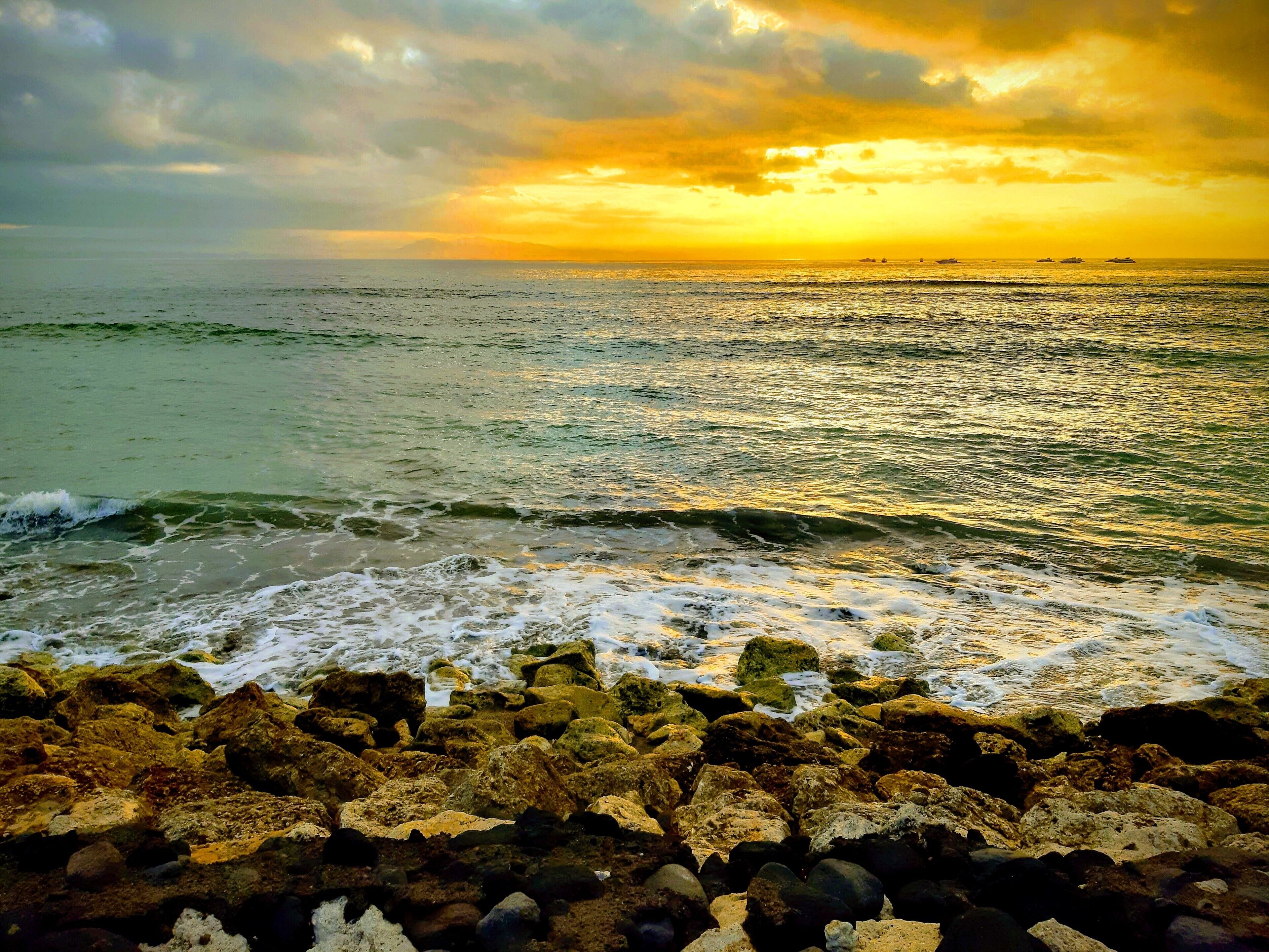Take a sip of Bintang local Indonesian beer and enjoy this evening at Nusa Dua Beach ;)
#LifeAtExpedia #beach
July'19IndonesiaVacation