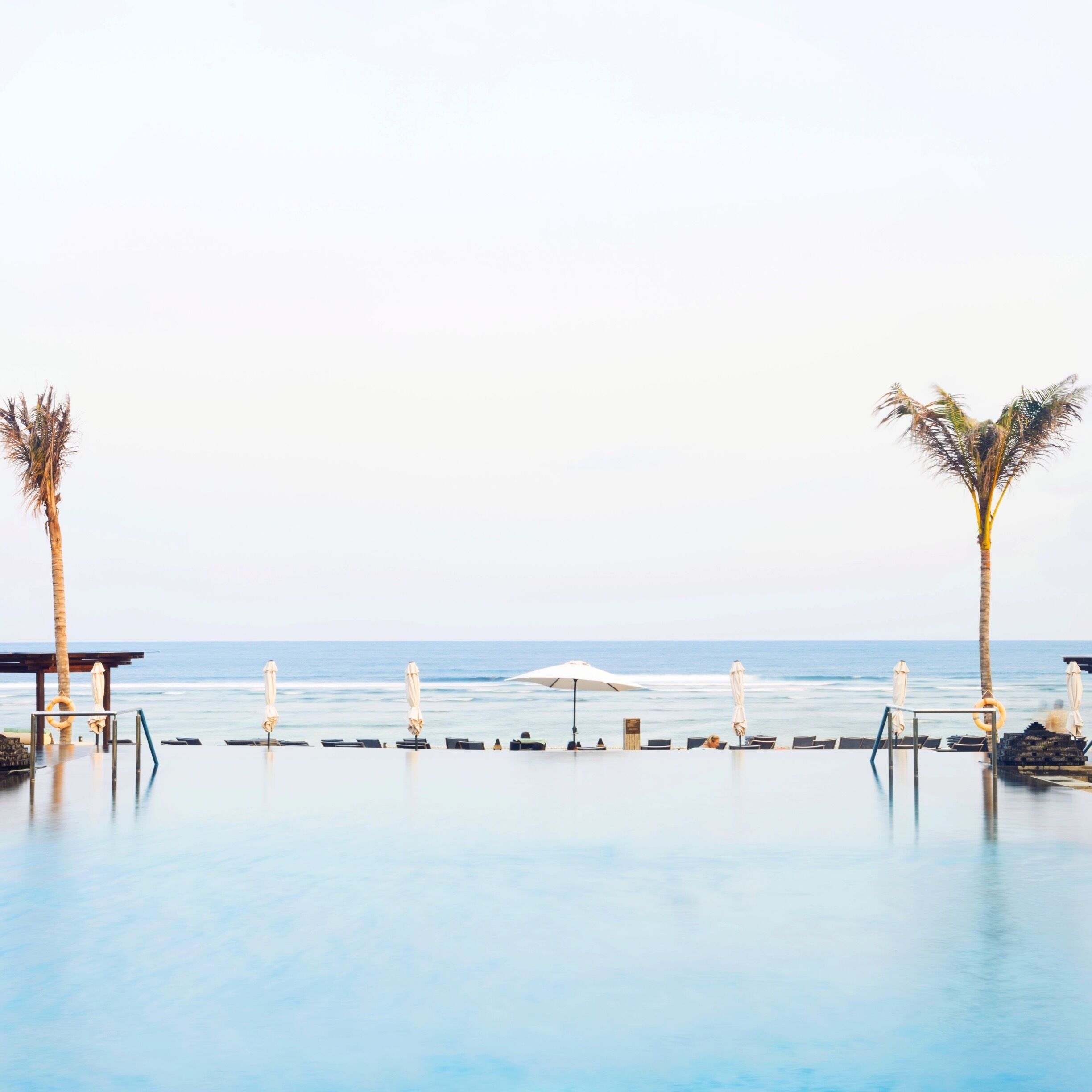 Here's a hot tip for Aussies, check out Luxury Escapes Friday week for their new Ritz Carlton deal. This property is insanely gorgeous and well worth a look. :)