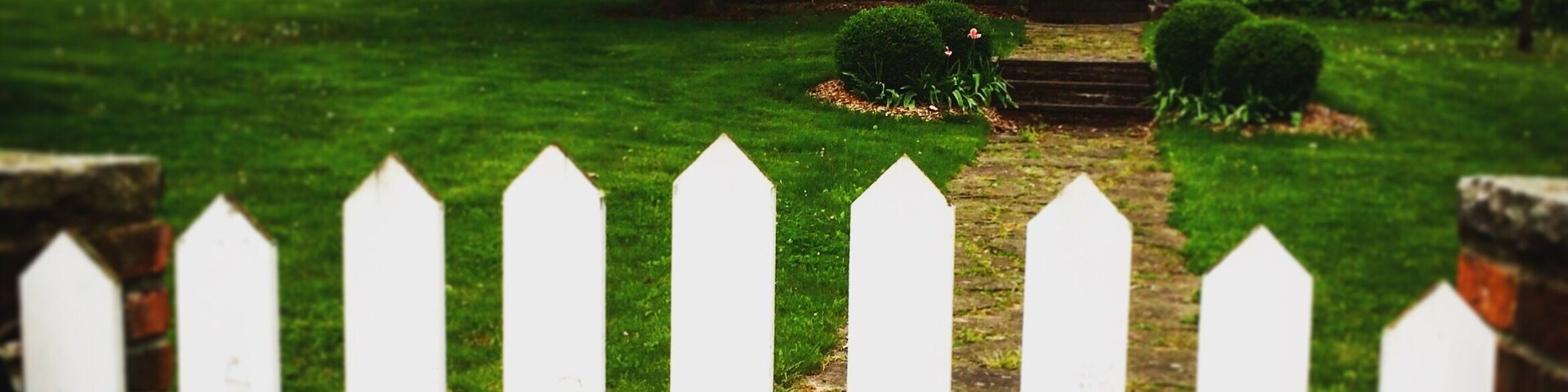 Opening a gate to history --- The Laura Secord Homestead was: the residence of Canadian heroine Laura Secord from 1803 to 1835;
ransacked by invading American soldiers during the Battle of Queenston Heights in October of 1812, during the War of 1812;
the starting point of Laura Secord's perilous 32-kilometre (20 mile) journey to warn the British of an imminent American surprise attack in June of 1813 during the War of 1812,
