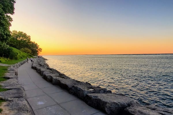 Nice little park
Can see toronto and fort Niagara in the distance.