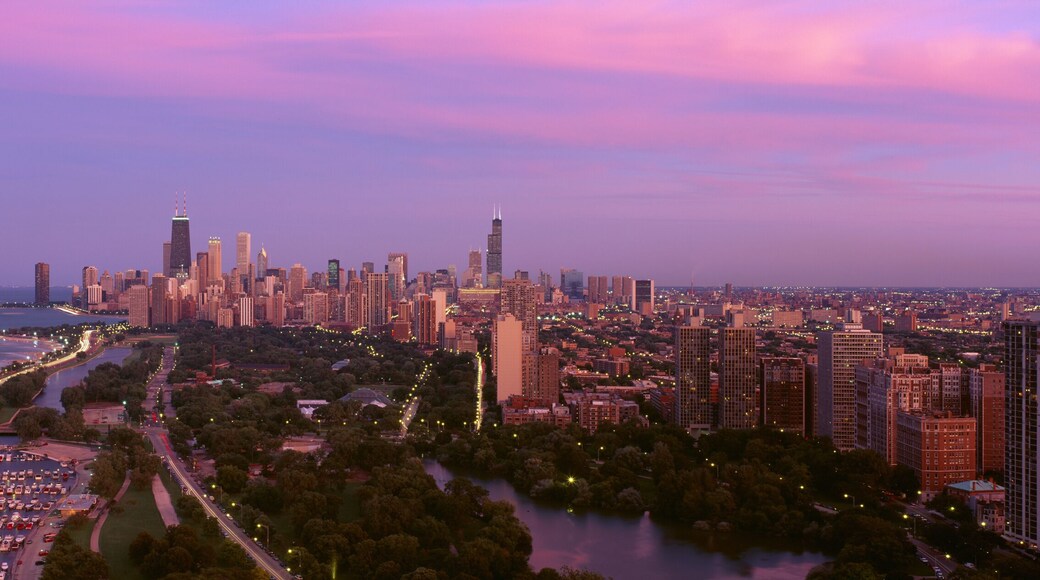 Chicago, Diversey Harbor Lincoln Park, Lake Michigan, at Dusk, Illinois