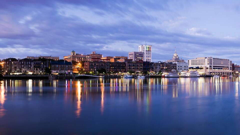 USA, Georgia, Savannah, City skyline by river