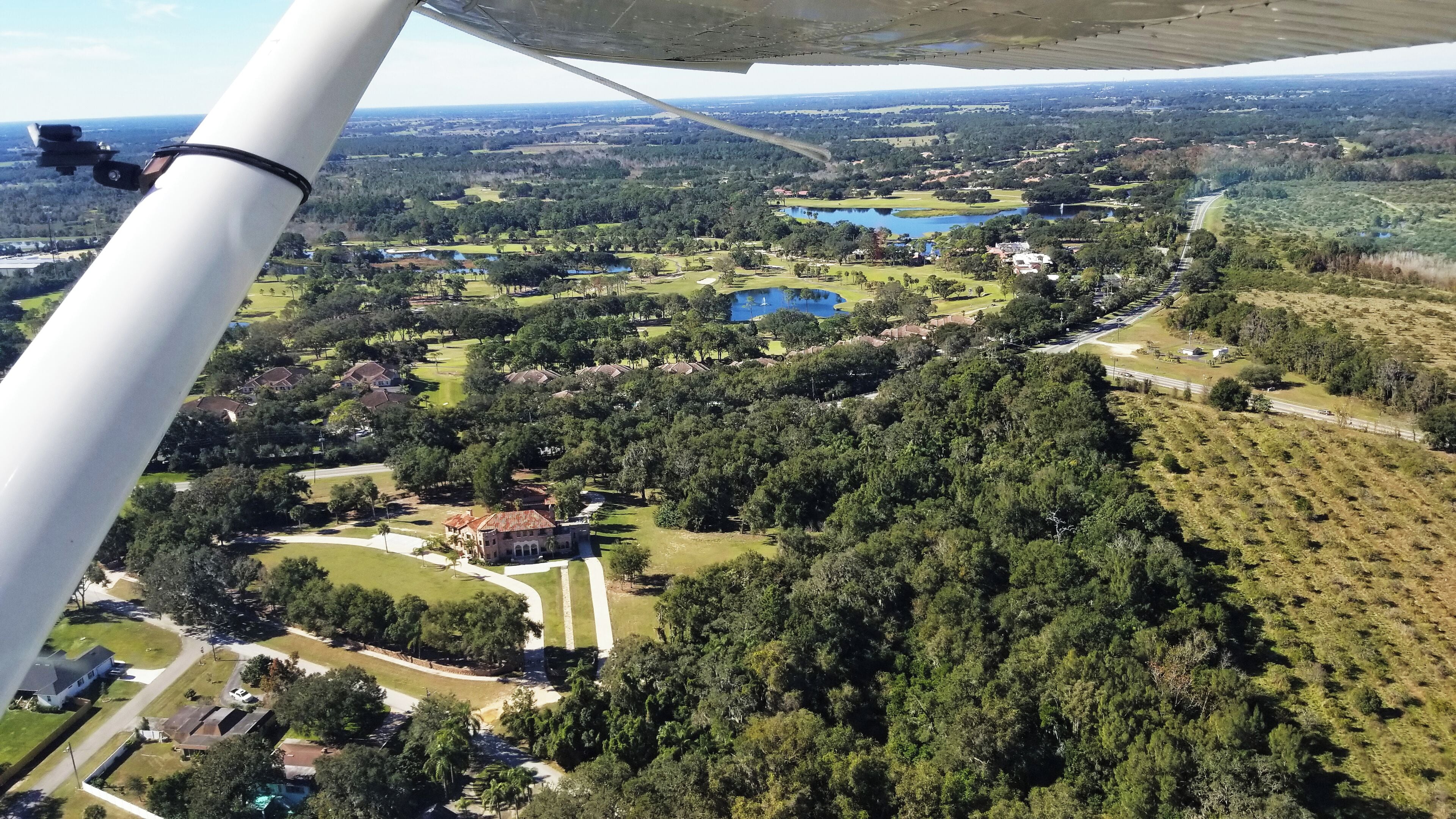 Impromptu afternoon seaplane flight over Mt. Dora and area lakes. What a beautiful day and so much fun. #adventure #flying #seaplanes #outdoors #nature #goals #thrill #horizon 