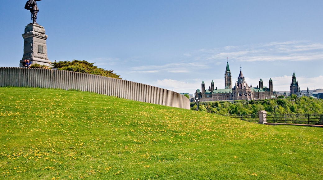 BBT3FW Samuel de Champlain Statue, Nepean Point, Parliament Hill in distance, Ottawa, Ontario