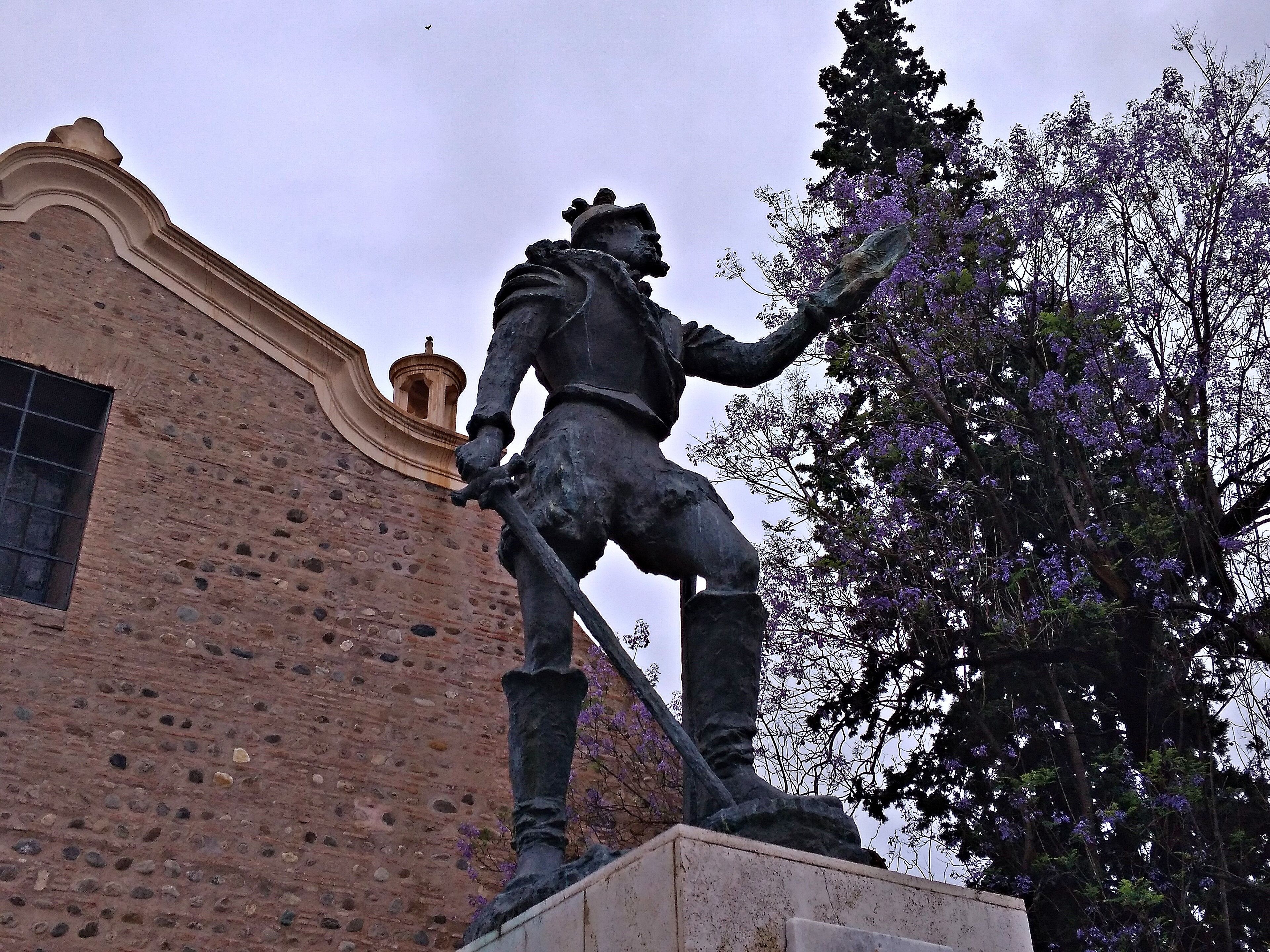 Sculpture of the founder of the city Don Jerónimo Luis de Cabrera, in the Plazoleta del Fundador. Located on the Santa Catalina Passage, behind the Cathedral, in the historic center of the city.
#TroveOnTuesday