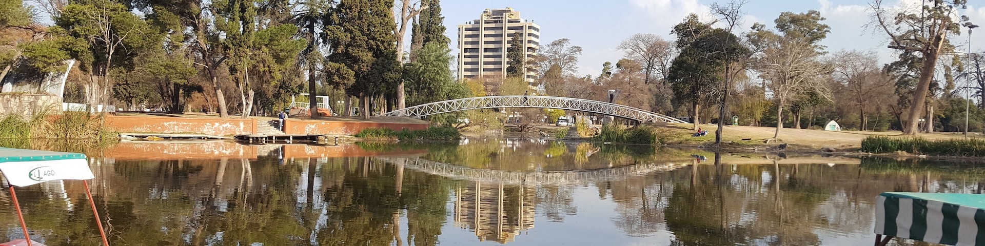 Calm boating lake in Cordoba