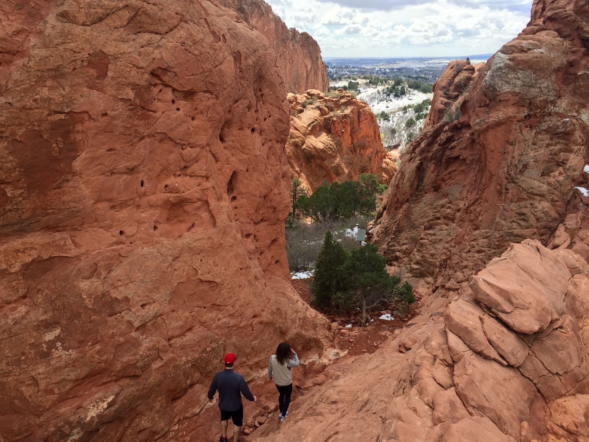 Free and beautiful! Drive or climb the park then head to Pikes Peak (weather permitting), Manitou Cliff Dwellings, Manitou stairs, or off to Florence for hot springs! #colorado #gardenofthegods