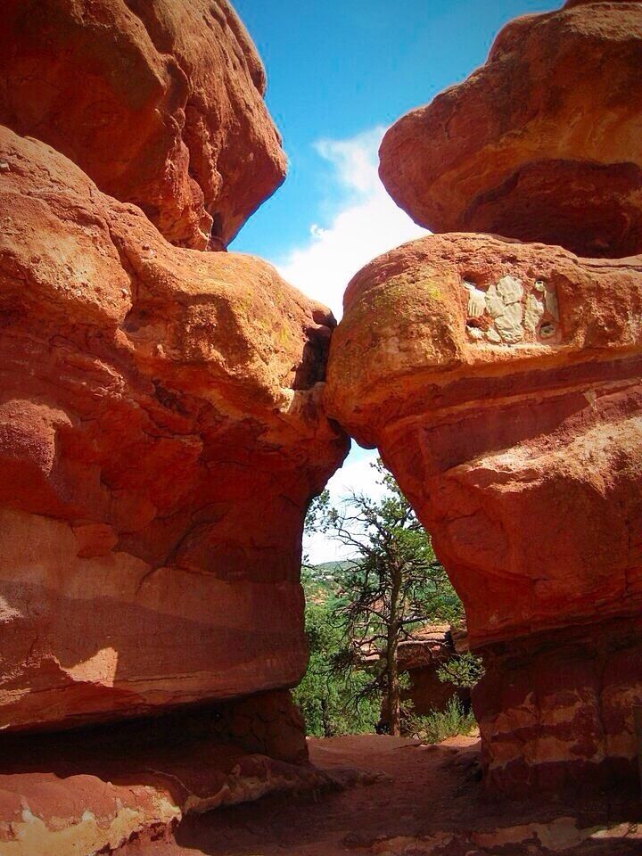 So many unique rock formations to be found throughout Garden of the Gods #hiking