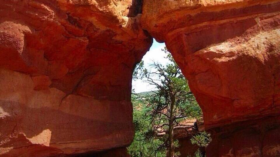 So many unique rock formations to be found throughout Garden of the Gods #hiking