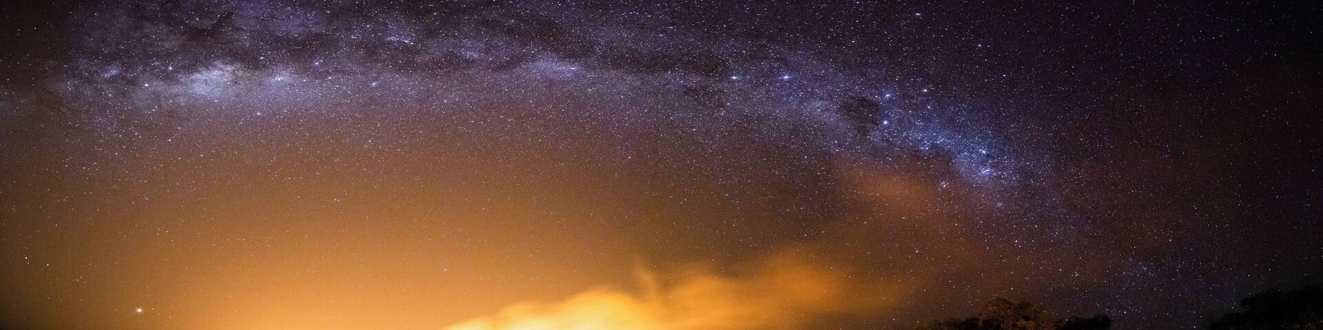 Australian Bush Road Trip: A massive bushfire approaching our campsite. This is a 15second exposure panorama. All in camera, no compositing.
·
·
·
·
·
·
·
·
·
#firefighter #fire #desertliving #travelphotography #nightlife #night #desert #nightingale #australianshepherd #deserts #stars #australia #starsign #nightmare #travelgram #desertlife #photography #desertphotography #zodiac #instatravel #nightphotography #travel #australiagram #travelling #starsigns #aussie #bvsquad #westaustralia