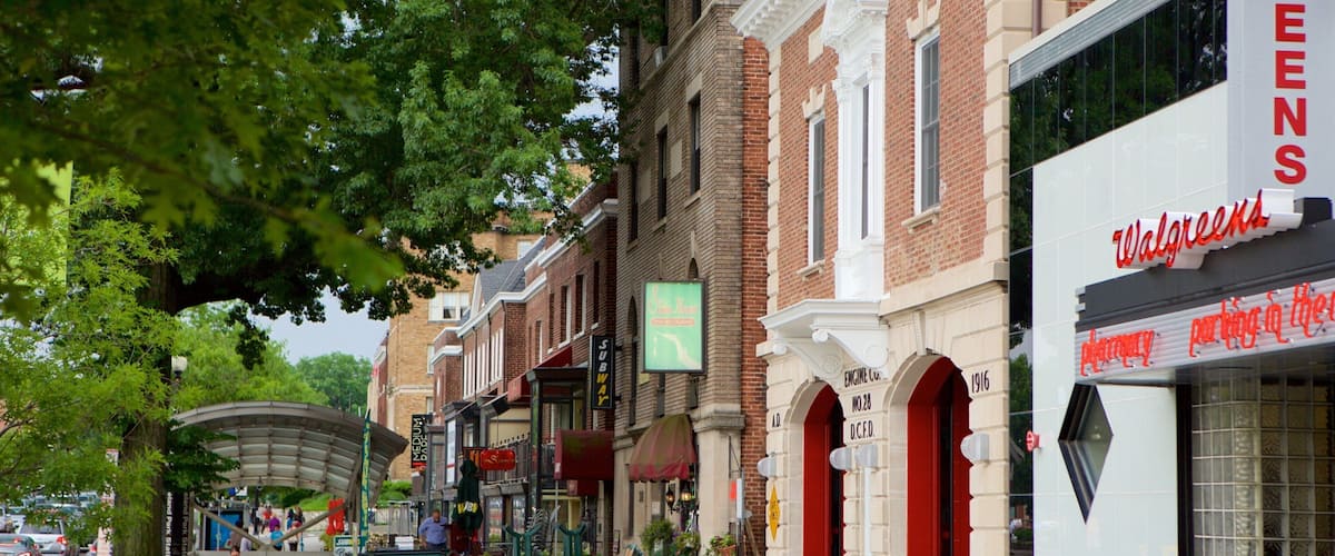 Cleveland Park showing a city, signage and street scenes